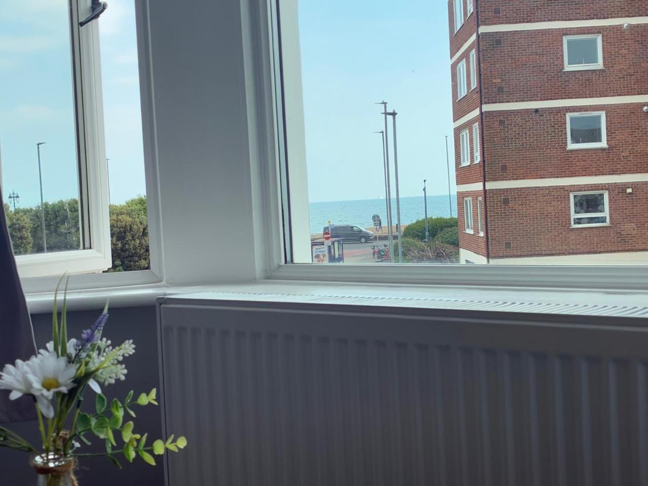 Inn By The Sea, Portsmouth Exterior photo