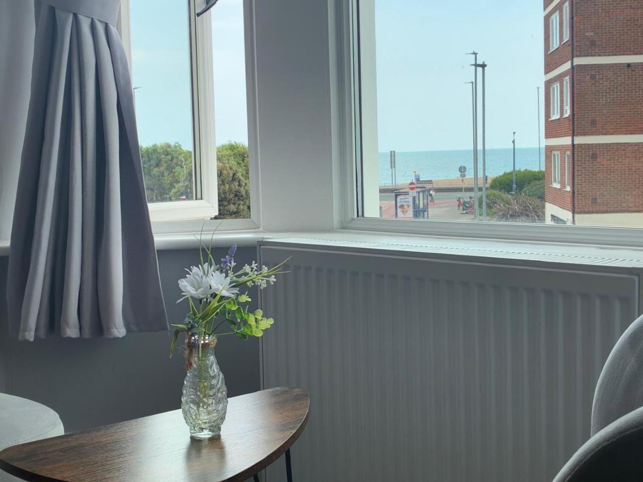 Inn By The Sea, Portsmouth Exterior photo